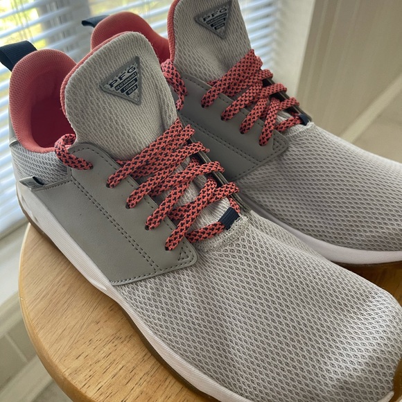 Columbia Womens Sneaker - Picture 2 of 6